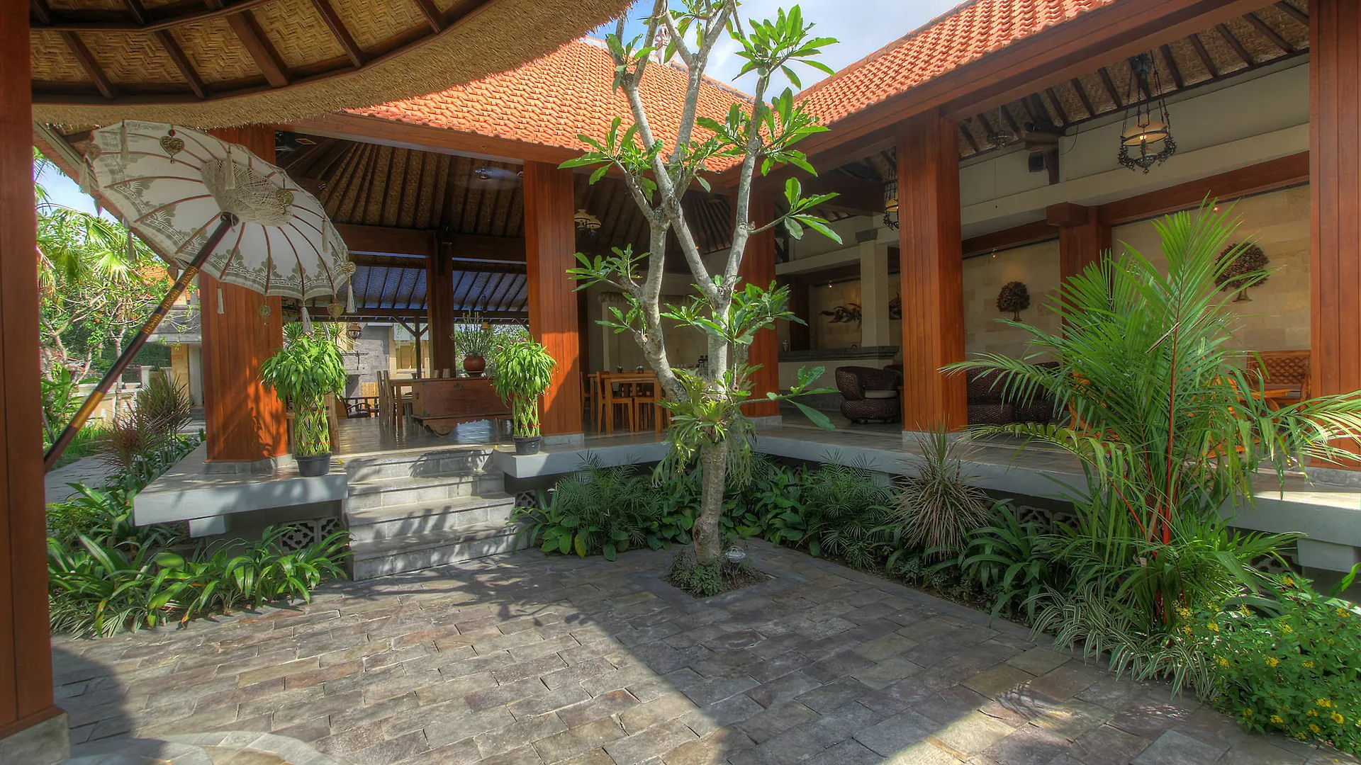 Inata Hotel Monkey Forest Ubud