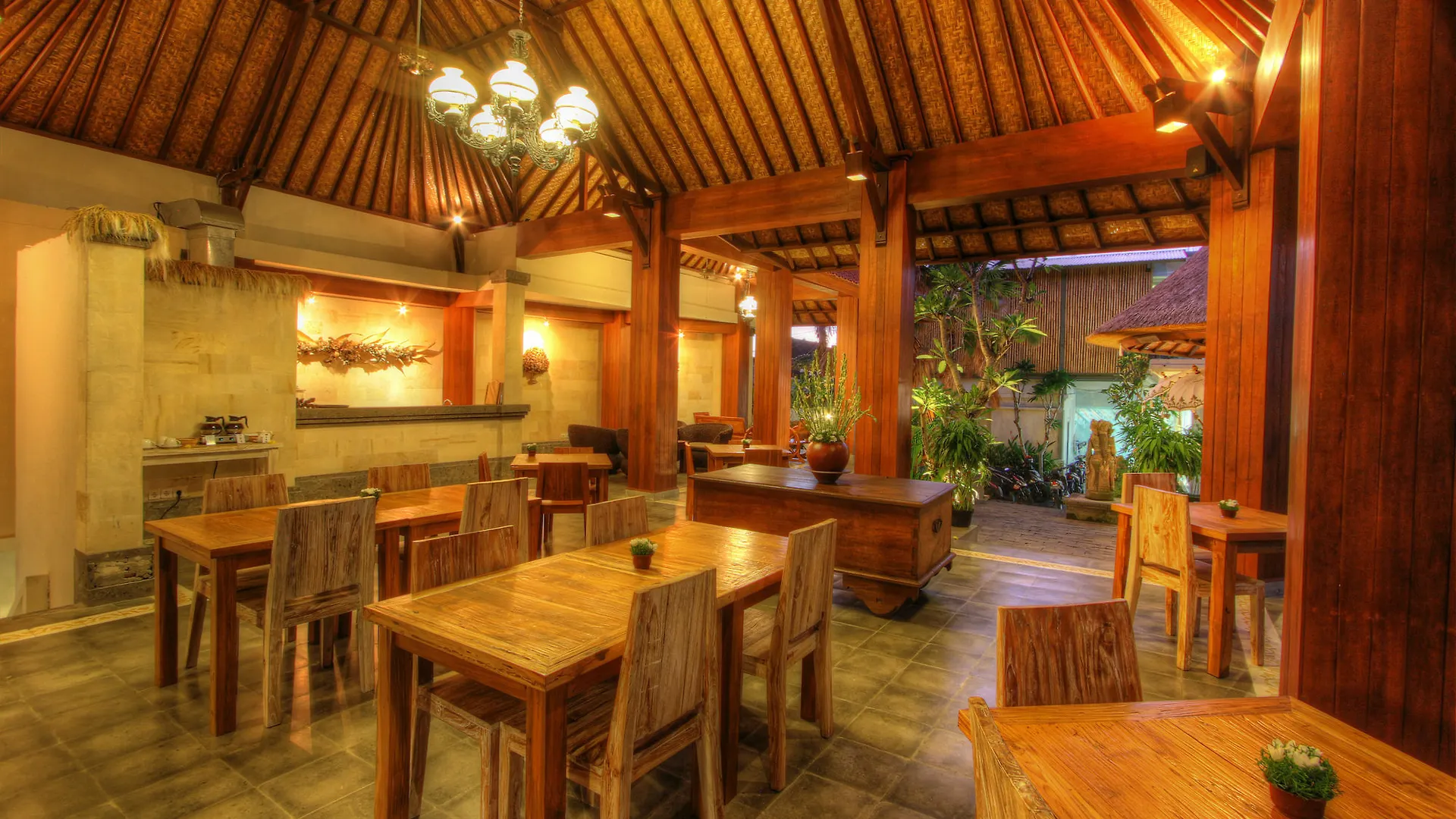 Inata Hotel Monkey Forest Ubud 3*,